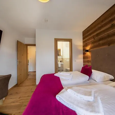 Chalet In Neukirchen Near Ski Arena Wildkogel * Neukirchen am Grossvenediger