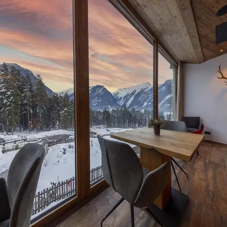 Chalet In Neukirchen Near Ski Arena Wildkogel * Neukirchen am Grossvenediger